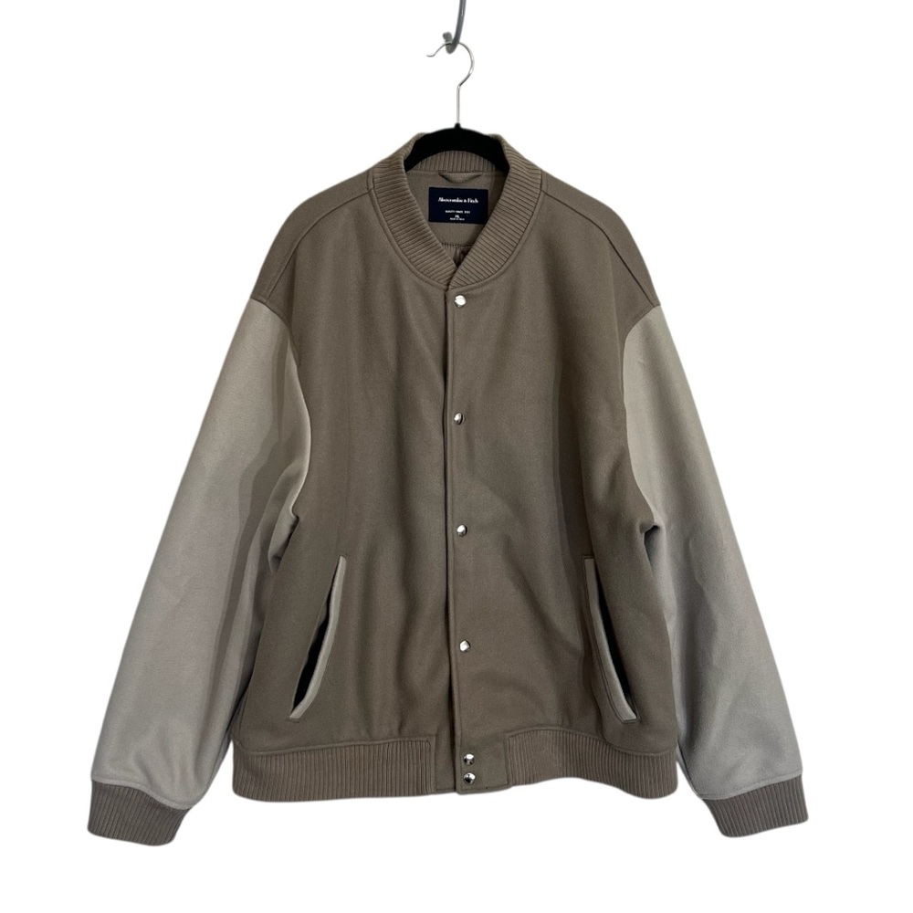 Abercrombie & Fitch men’s grey color block varsity bomber jacket snap button XL